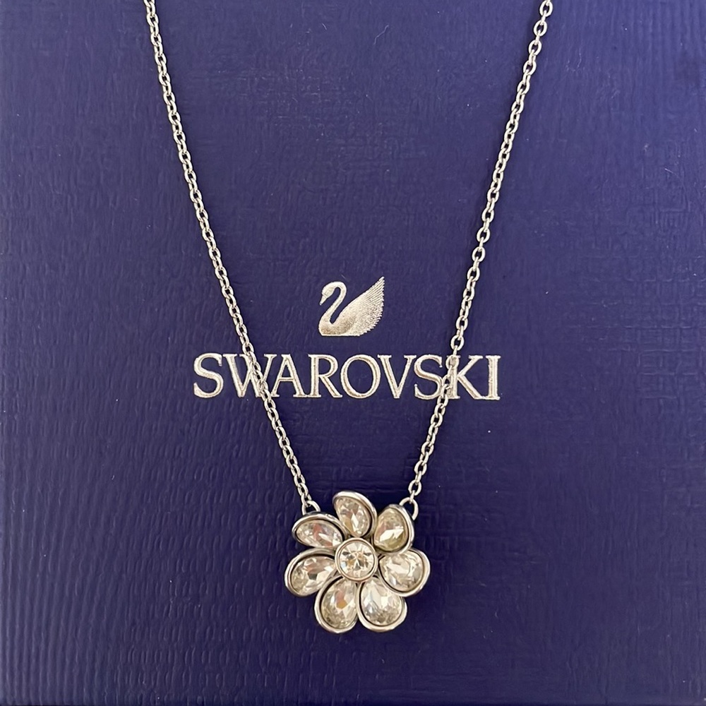 Swarovski Flower Necklace